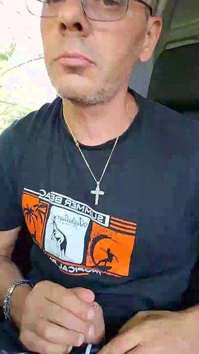 1TOROSEDUTO Live Image