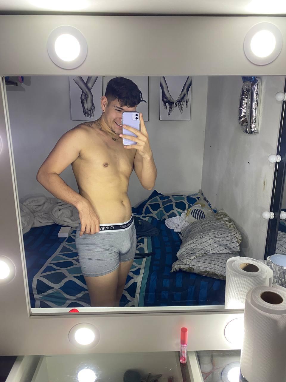Dylan_cum