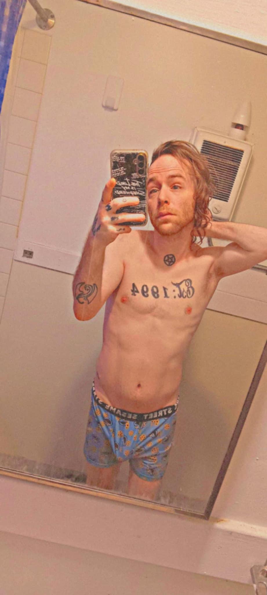JuSSGETnaked Live Image