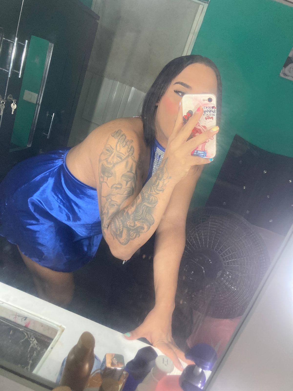 abbey_phons Live Image