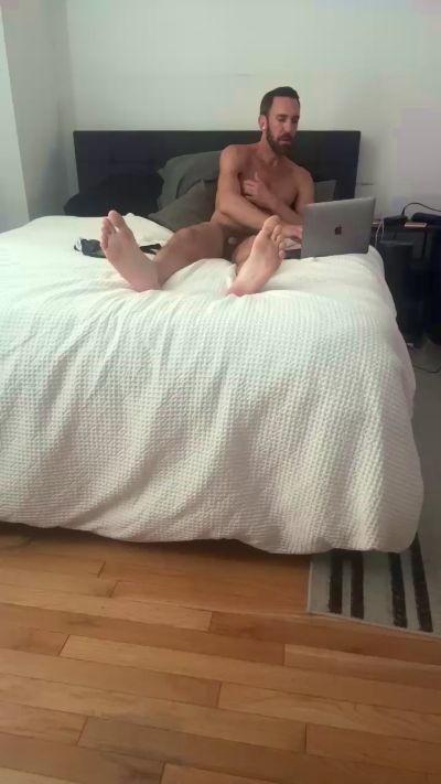 nipplesbro1 Live Image