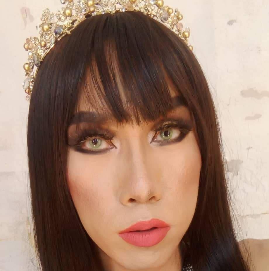 pretty_goddessx Live Image