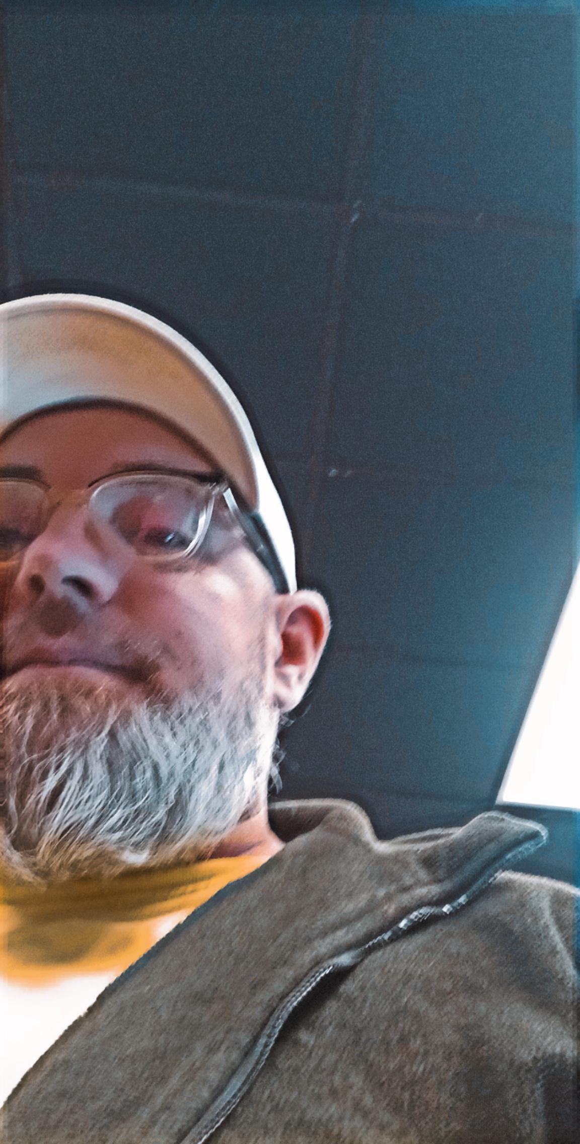 Dadbodluke live from United States