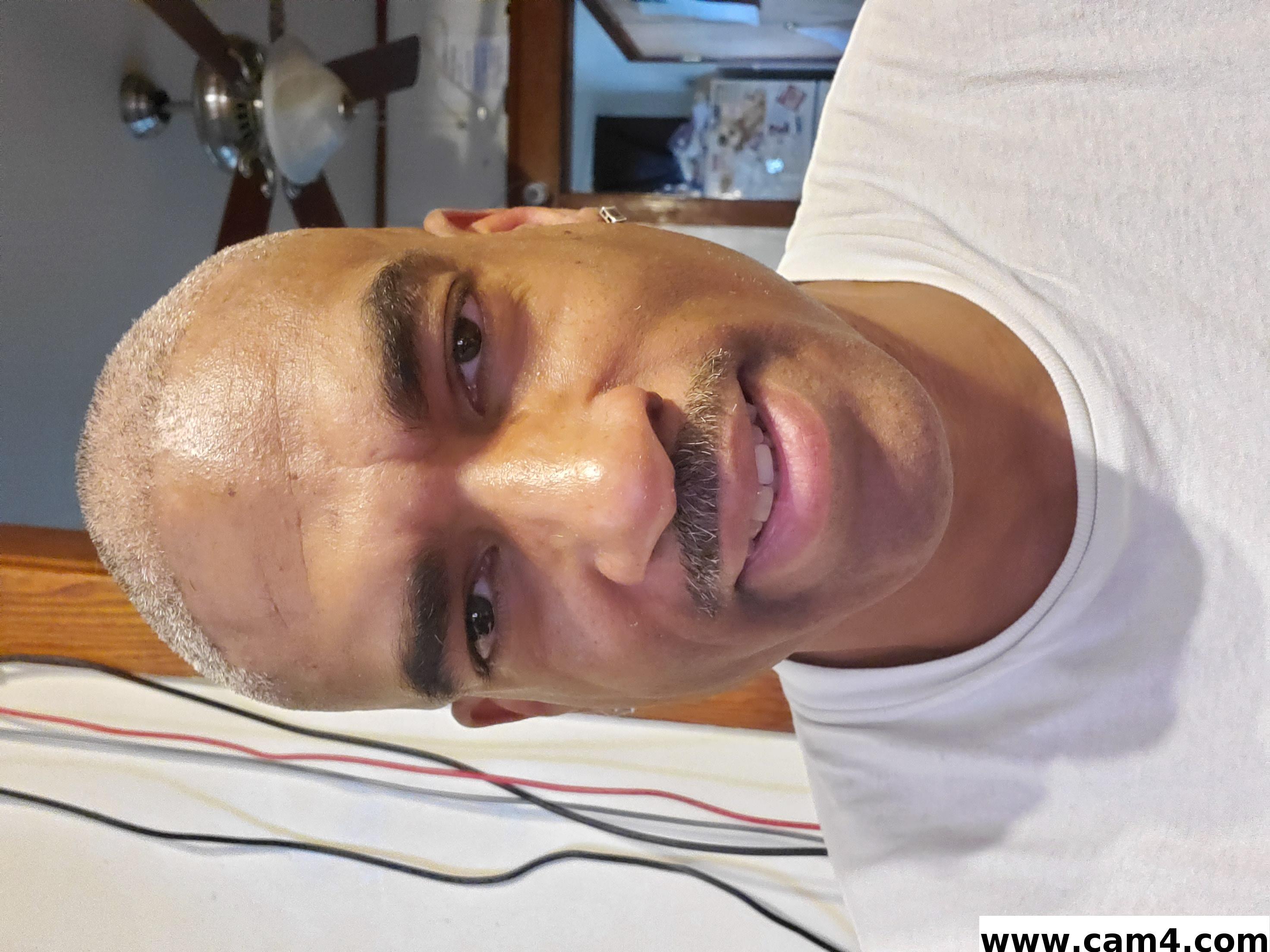 Darrin080 live from United States