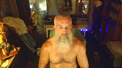 Grandpa_K live from United States