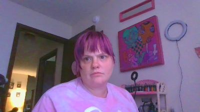 Harleyrose3293 live from United States