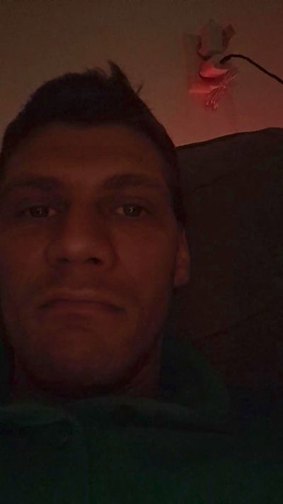Hotsexyboy89 live from Netherlands