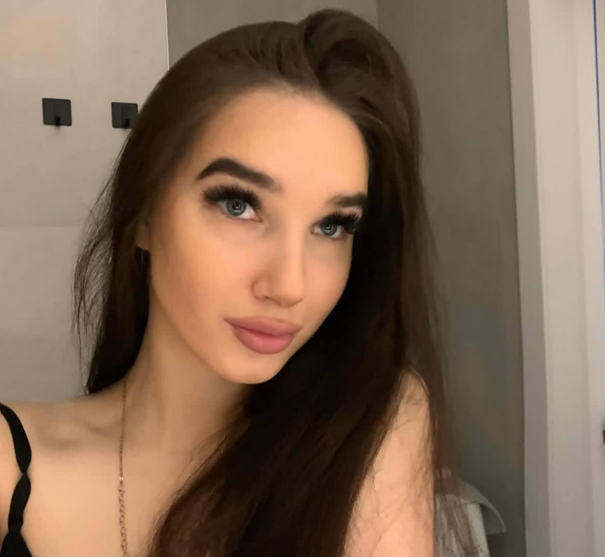 HueEsquerre live from France