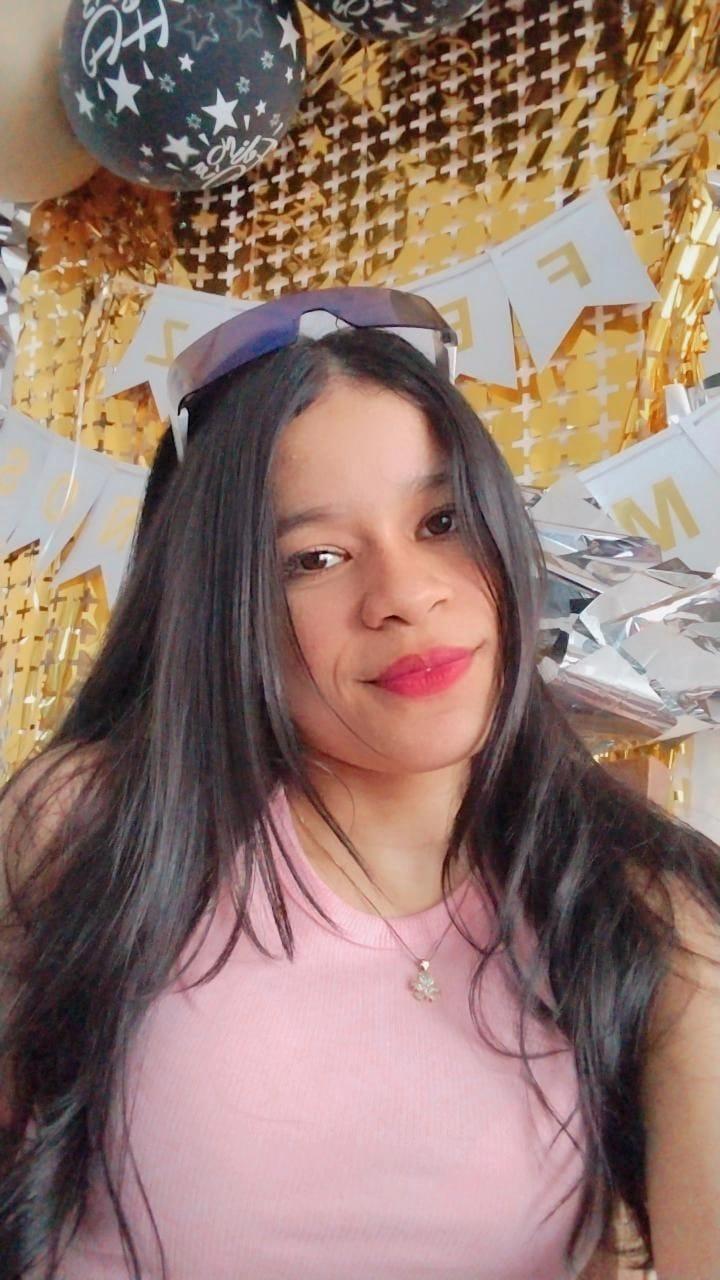 I_am_nani live from Colombia