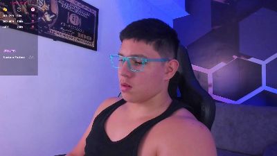 JamesCr_ live from Colombia