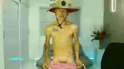 Julian_stonee1 live from Colombia