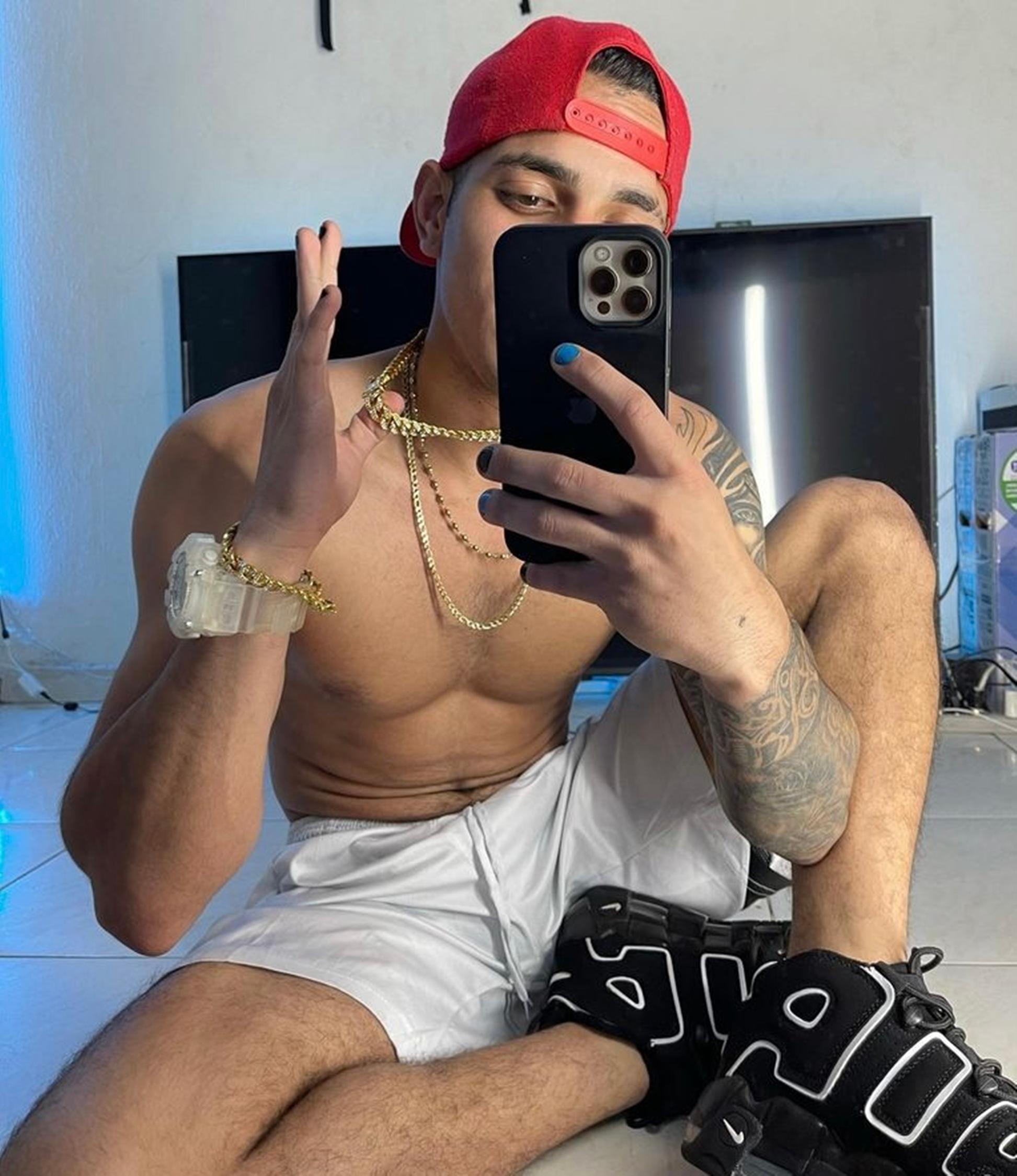 JustinAGT live from Brazil