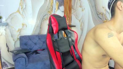 Ken_BoySlim live from Colombia