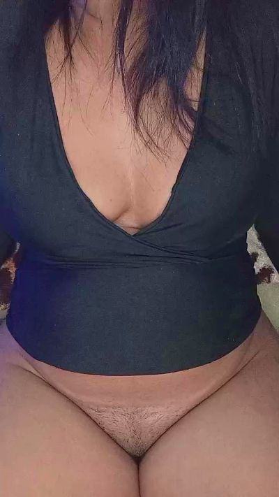 Lailamello live from Brazil