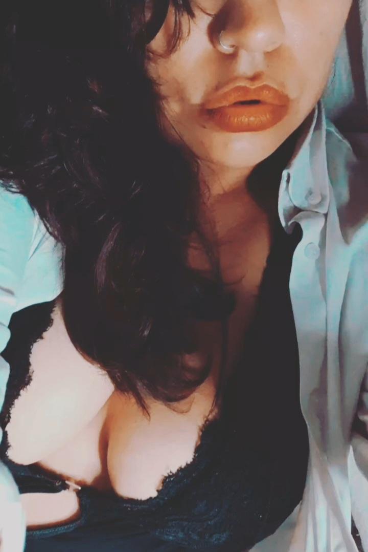 Lulybuu live from Argentina