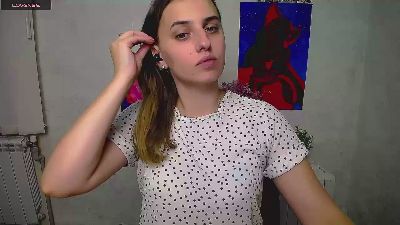 MariaSmilee_ live from United States