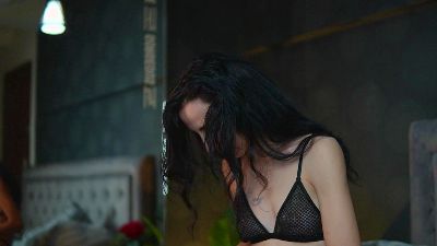 MelanyMoon live from Romania