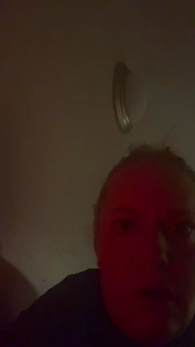 Milflove1982 live from United States
