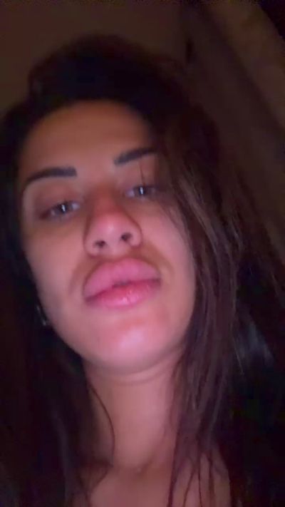 Natiiii live from Italy