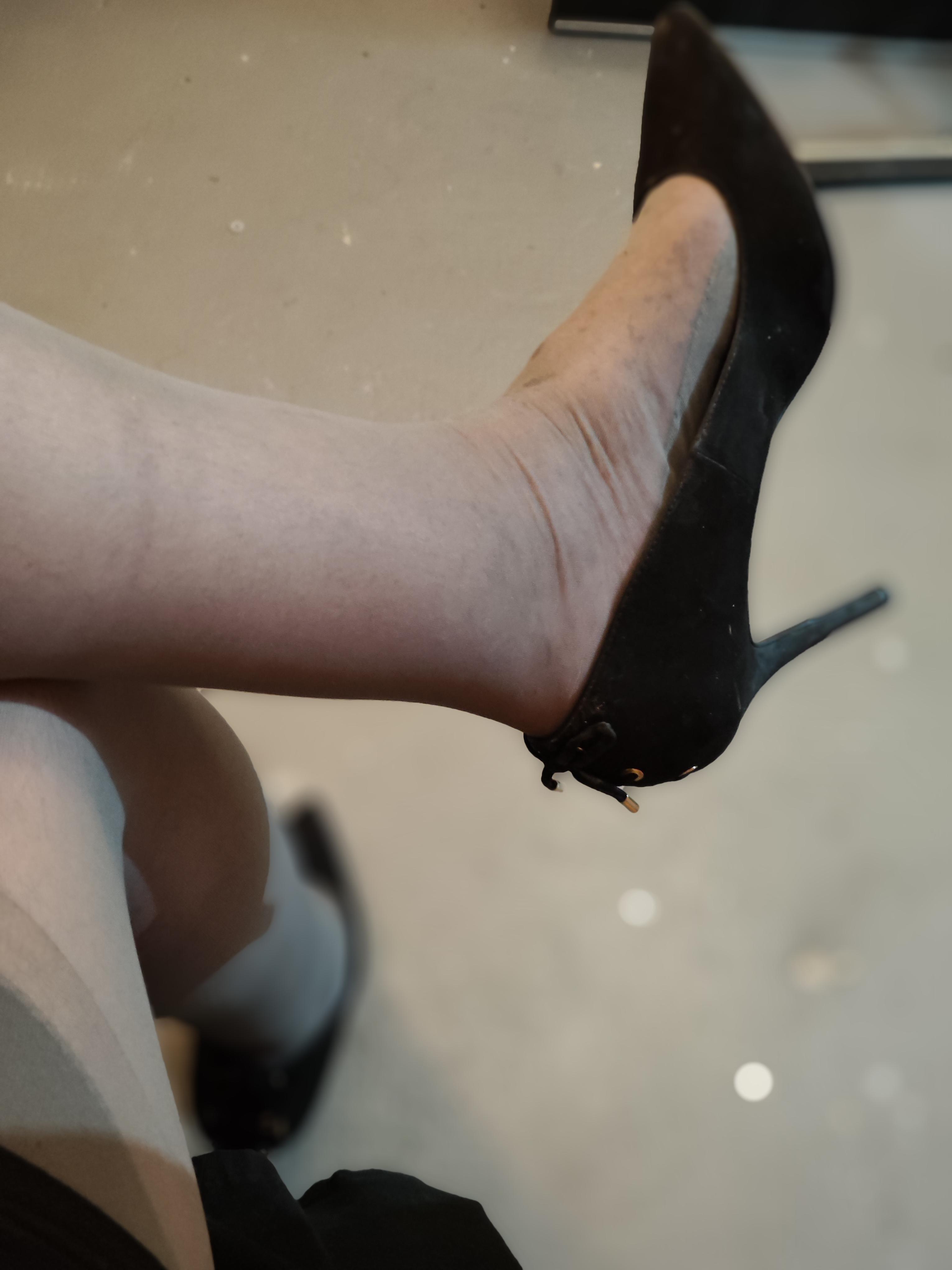 Nylonsklave52 live from Germany