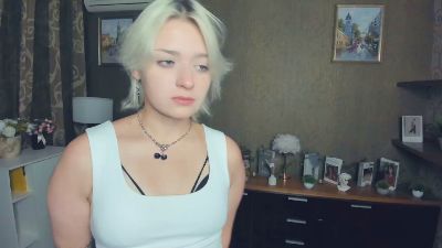 OpheliaPalomba live from United States