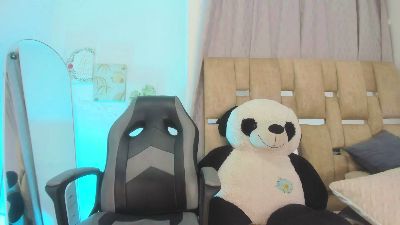 Paolaa24_ live from United States