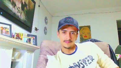 RYAN_MAXY live from Colombia