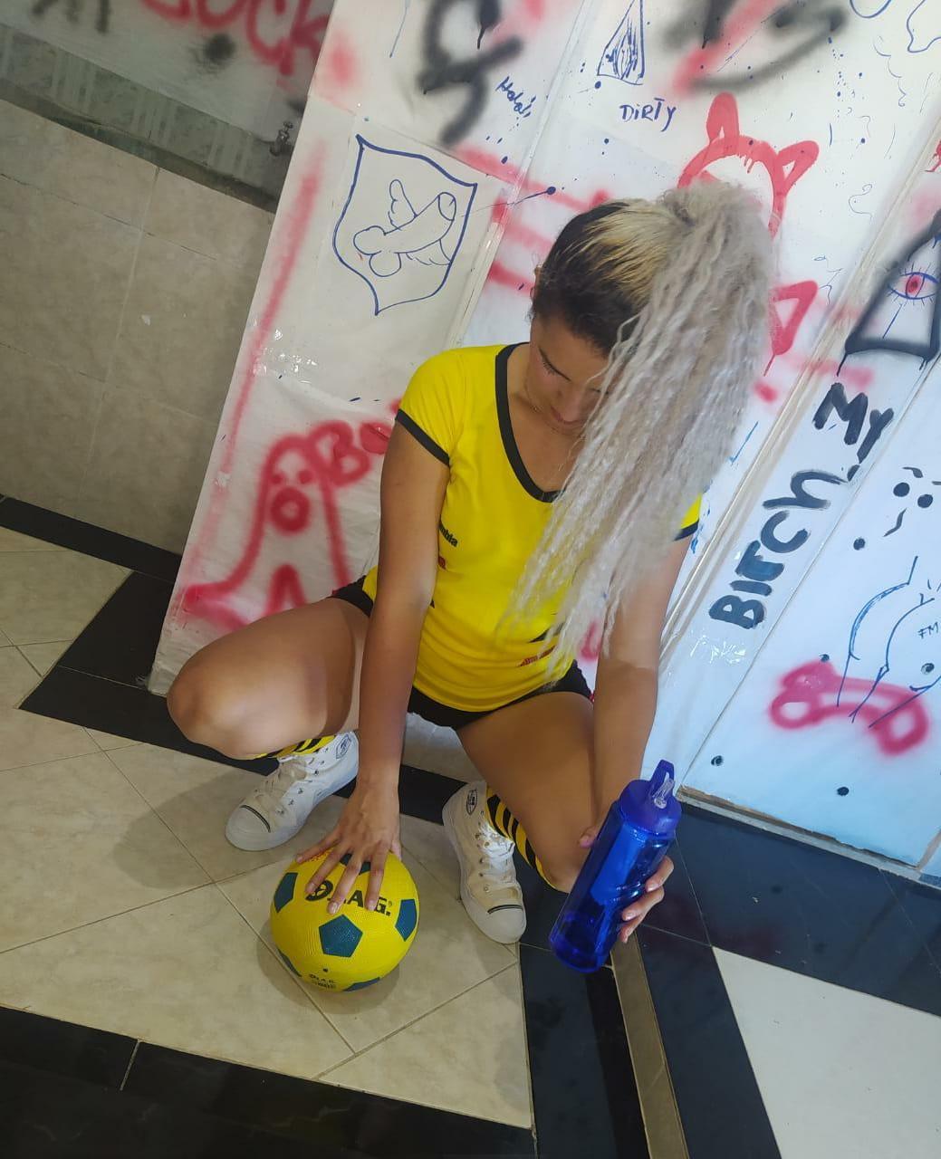 Rossita_Golden1 live from Colombia
