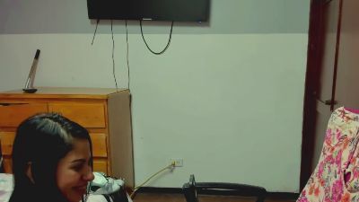 Saralunabella live from Colombia
