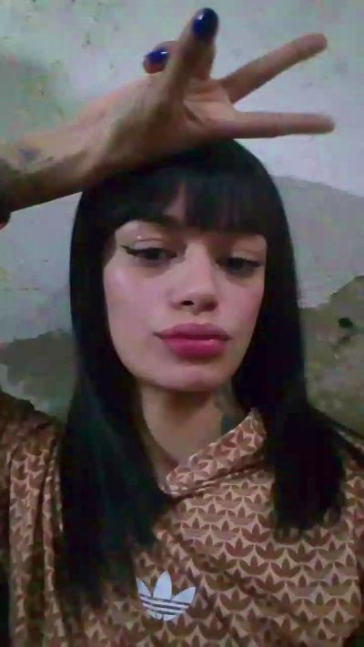 Tinaruiz01 live from Argentina