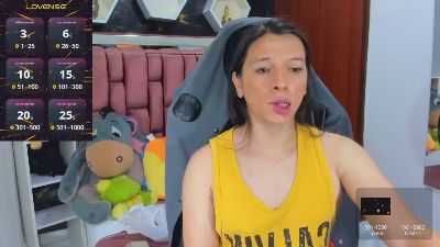 ale_noah live from Colombia