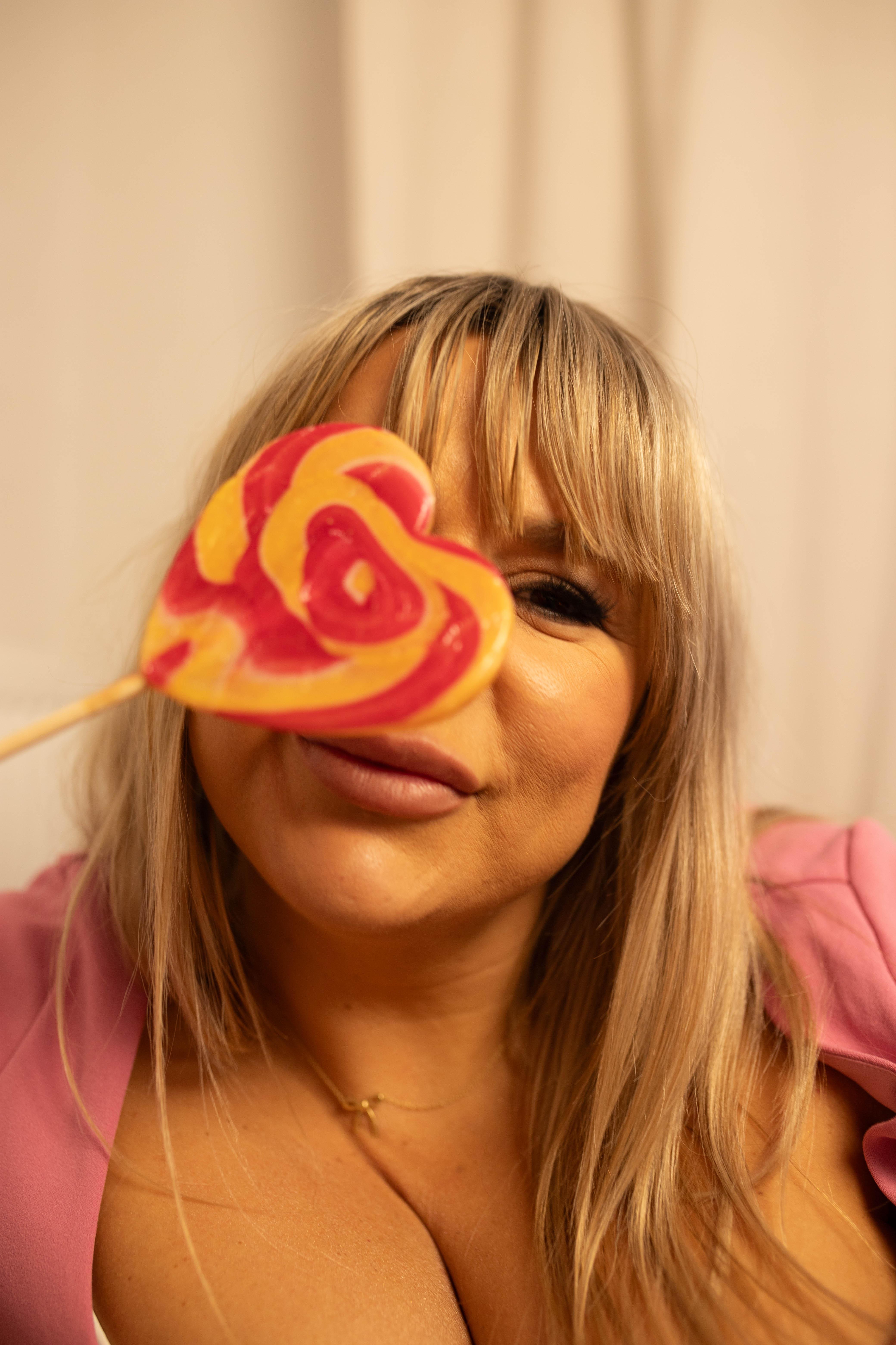 diana_goddess live from Germany