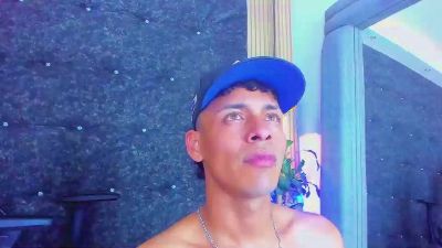 leo_hot21 live from Colombia