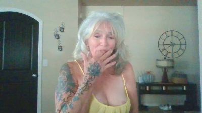 maureen24 live from United States