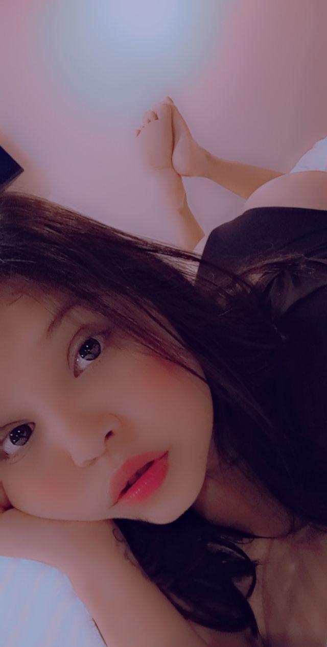 minnie__cake live from Colombia