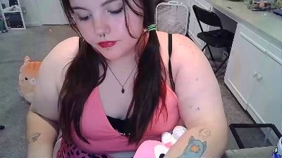 pretttypearl live from United States