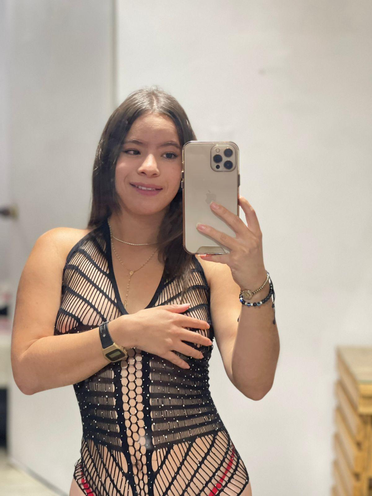 scarlettprinces live from Colombia