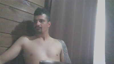 thi_farias00 live from Brazil