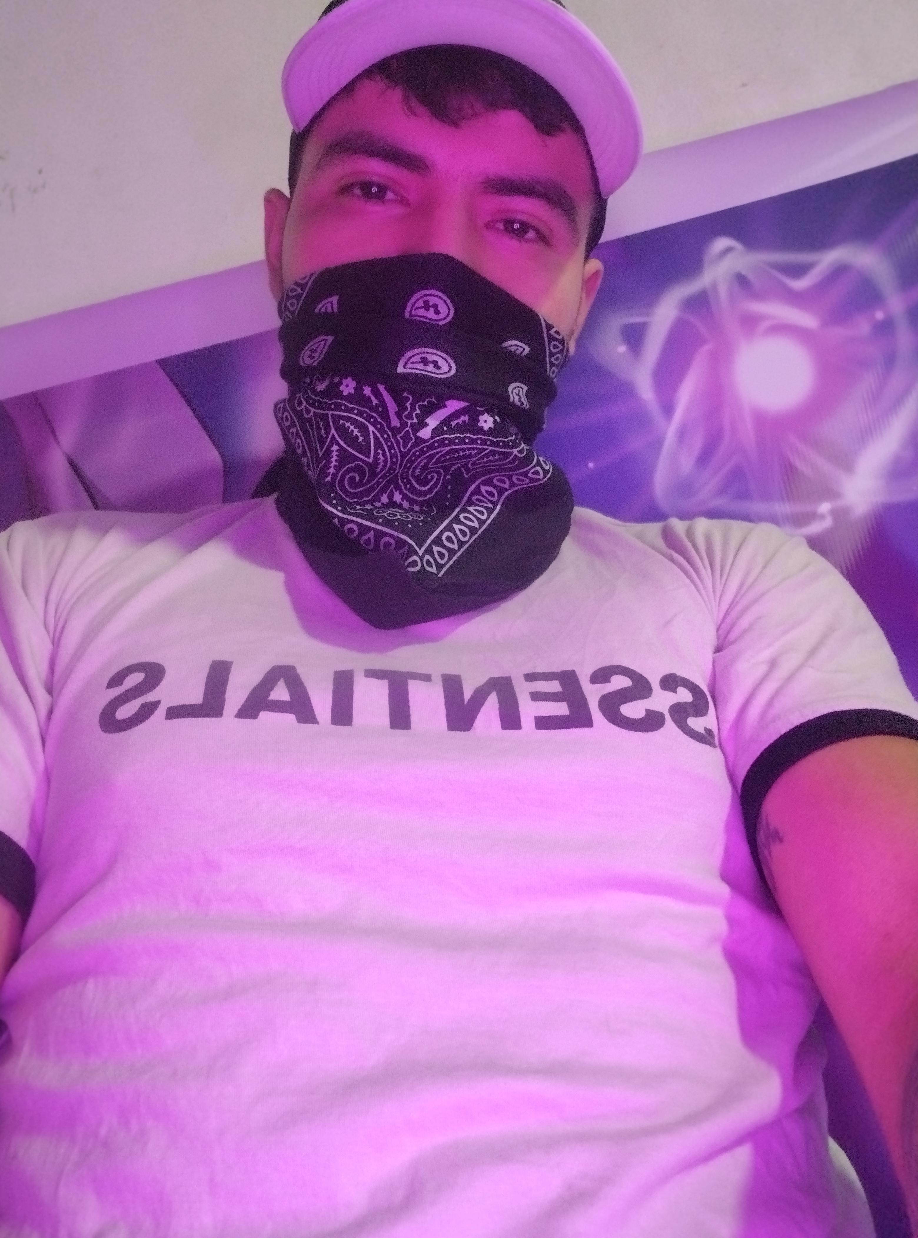 tuchapo19 live from Puerto Rico
