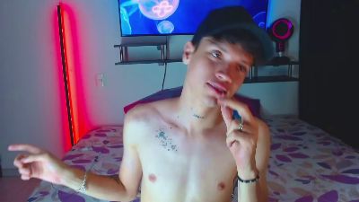 yimbersonpeter live from Colombia